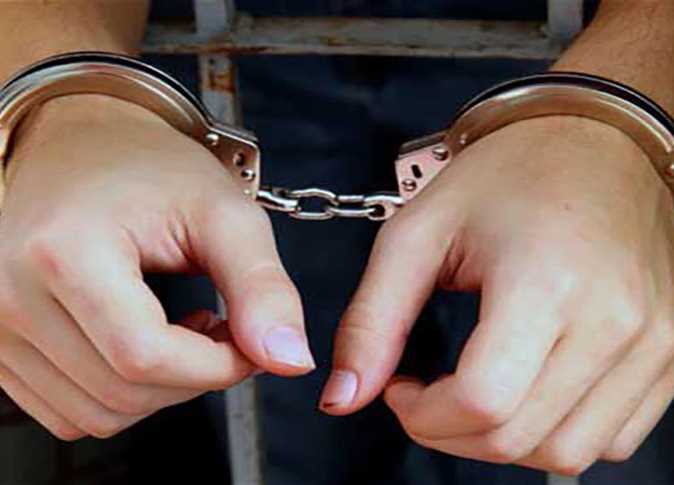 هدد فتاة وابتزها بصور مفبركة.. «الداخلية» تكشف تفاصيل القبض على سائق نقل ذكي بالقاهرة
